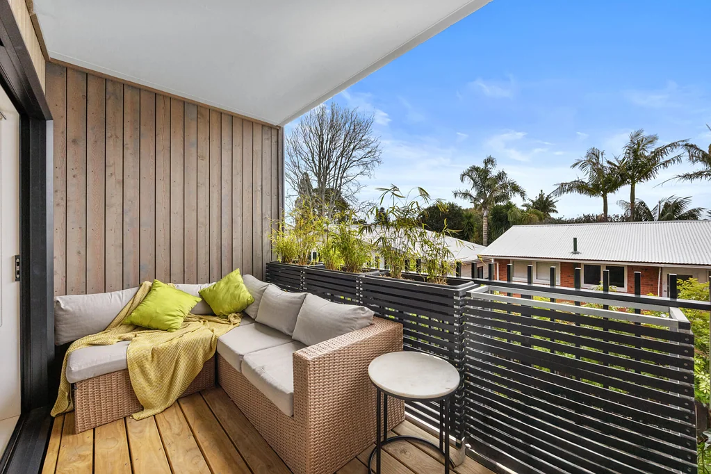 Te Atatu Peninsula 3બેડરૂમ 153sqm Freehold Brick Home With Huge Sunny Deck