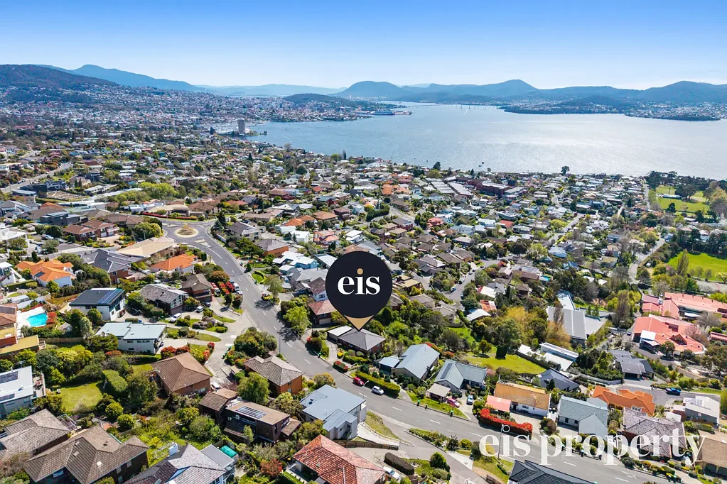 463 Churchill Avenue, Sandy Bay, TAS 7005