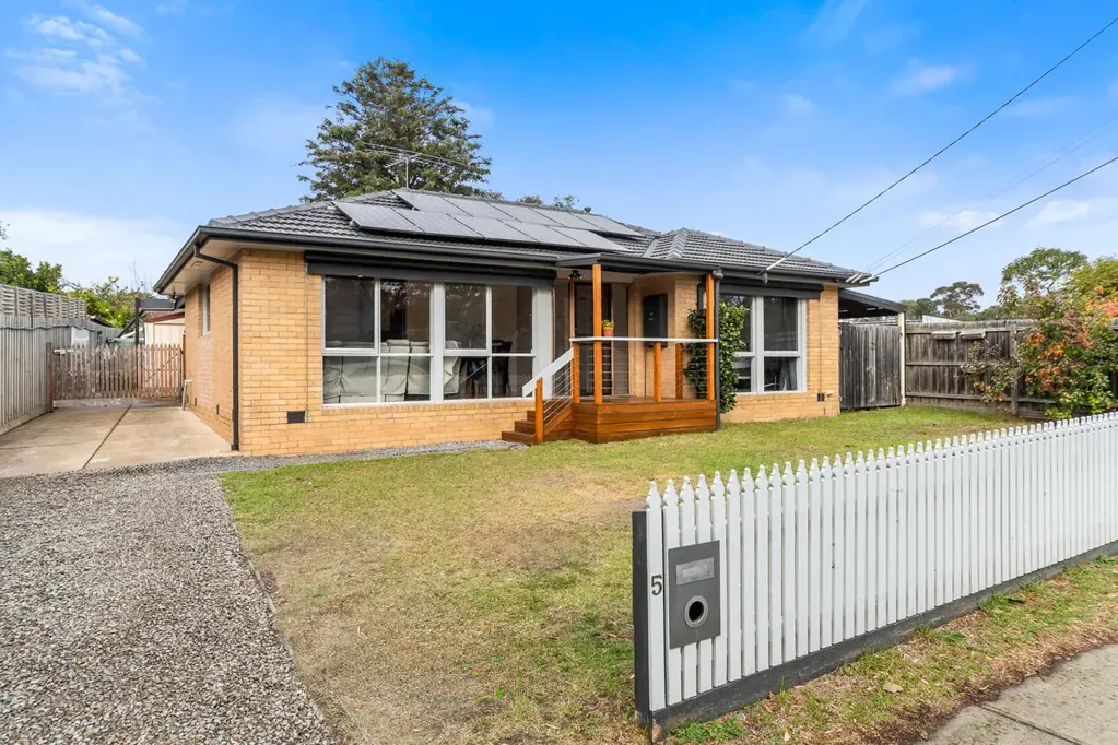 5 Belar Avenue, Frankston, VIC 3199