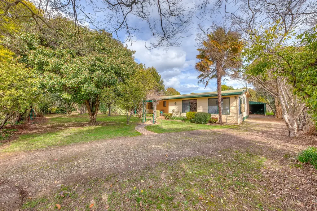 48 Station Street, Porepunkah, VIC 3740