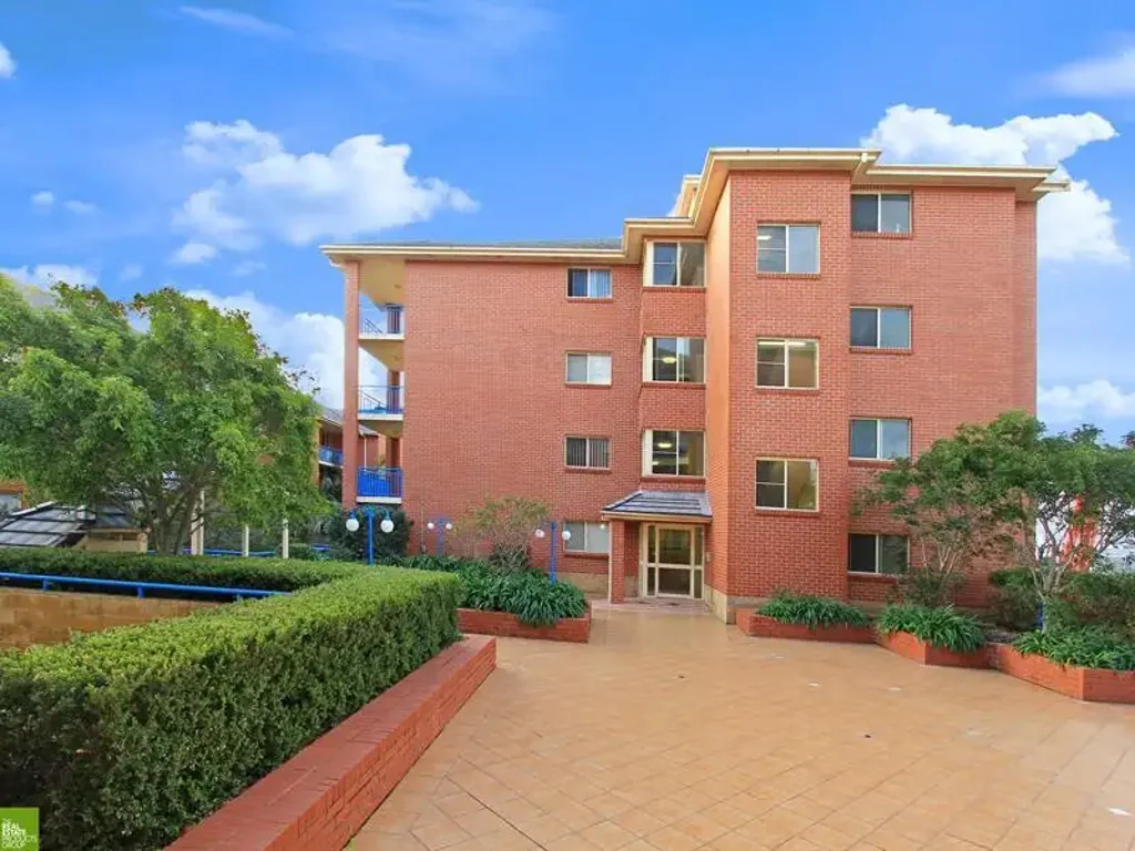 Two Bedroom Apartment in Wollongong CBD