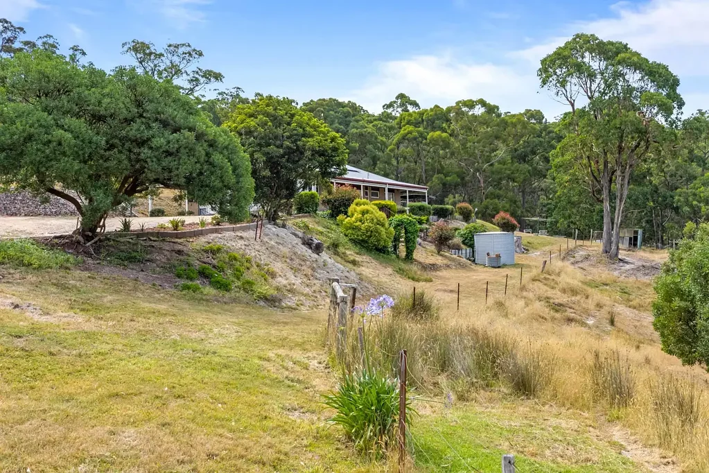 236 Greenhills Road, Greendale, VIC 3341