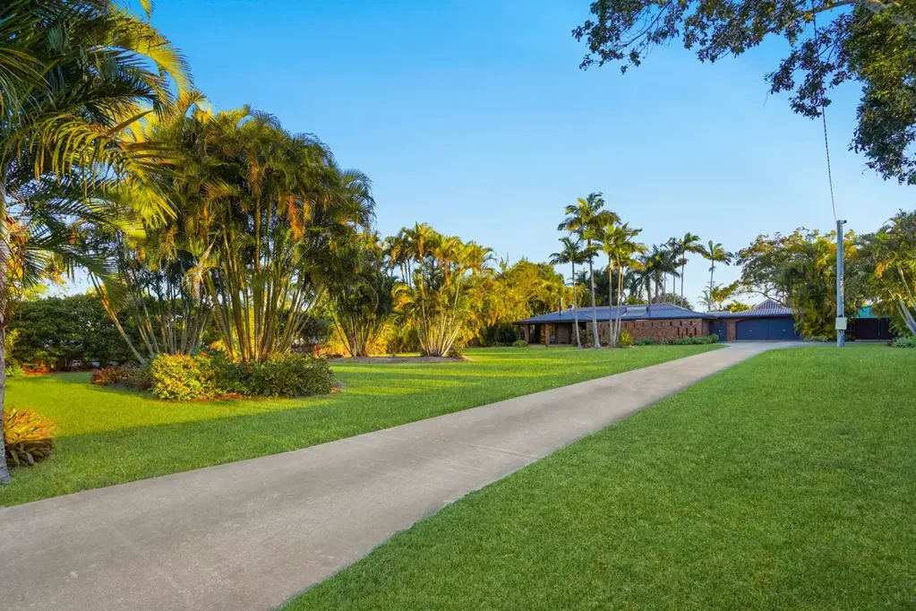 Burpengary East 3房 私密庄园式休憩之所，生活与宁静在此交汇 Did Someone Say Giant Shed & Pool?! Welcome to Your Private Acreage Escape
