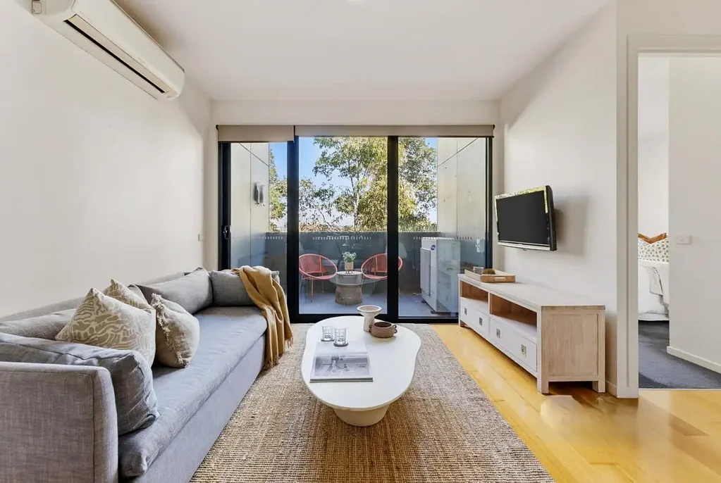 Coburg North 2 Bedroom City-Edge Living Without the Chaos – 2 Bed Gem in Coburg North!