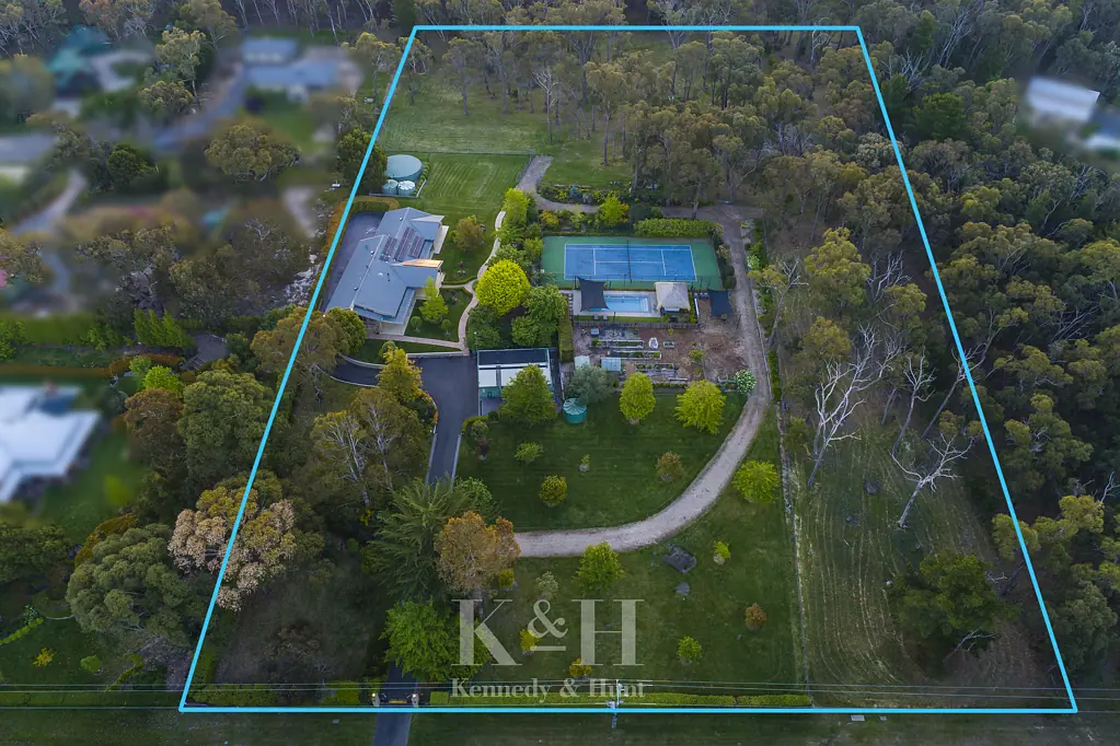 Macedon 4ਬੈੱਡਰੂਮ MAGNIFICENT GARDEN SETTING ENCOMPASSING A TRULY SPECTACULAR LIFESTYLE PROPERTY ? ON 5 ACRES (APPROX.)