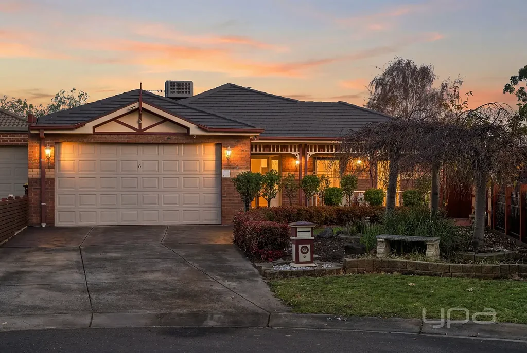 Melton 5Zimmer BEAUTIFULLY PRESENTED HOME IN THE HEART OF MELTON