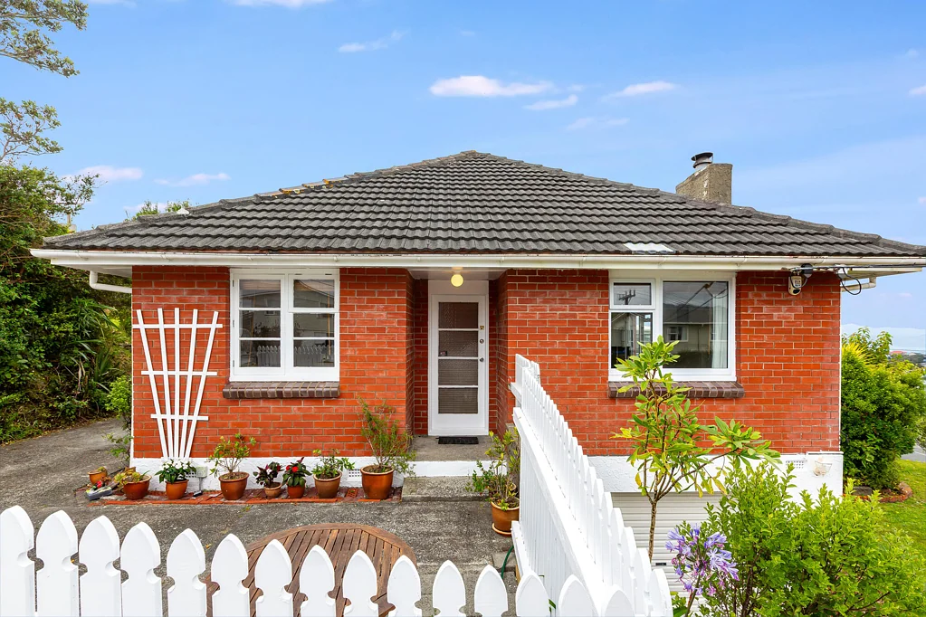 2 Ruskin Road, Newlands, Wellington