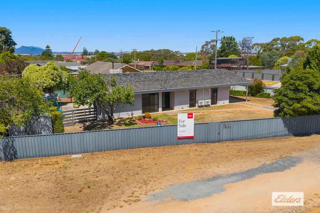 23 Port Fairy Road, Ararat, VIC 3377