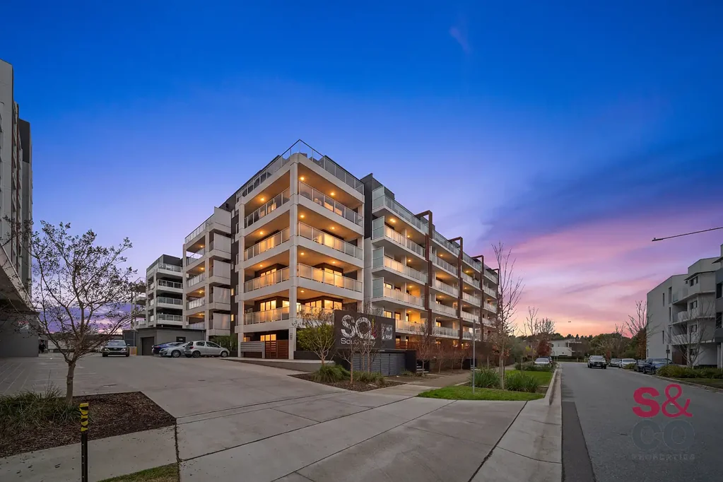 Modern Apartment in a Convenient Greenway Location
