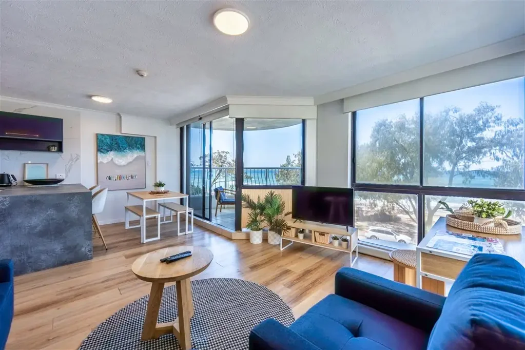 Surfers Paradise 2Kwarto Beachfront Gem – Level 2 Apartment in Olympus