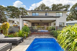 59 Ross Watt Road, Gisborne