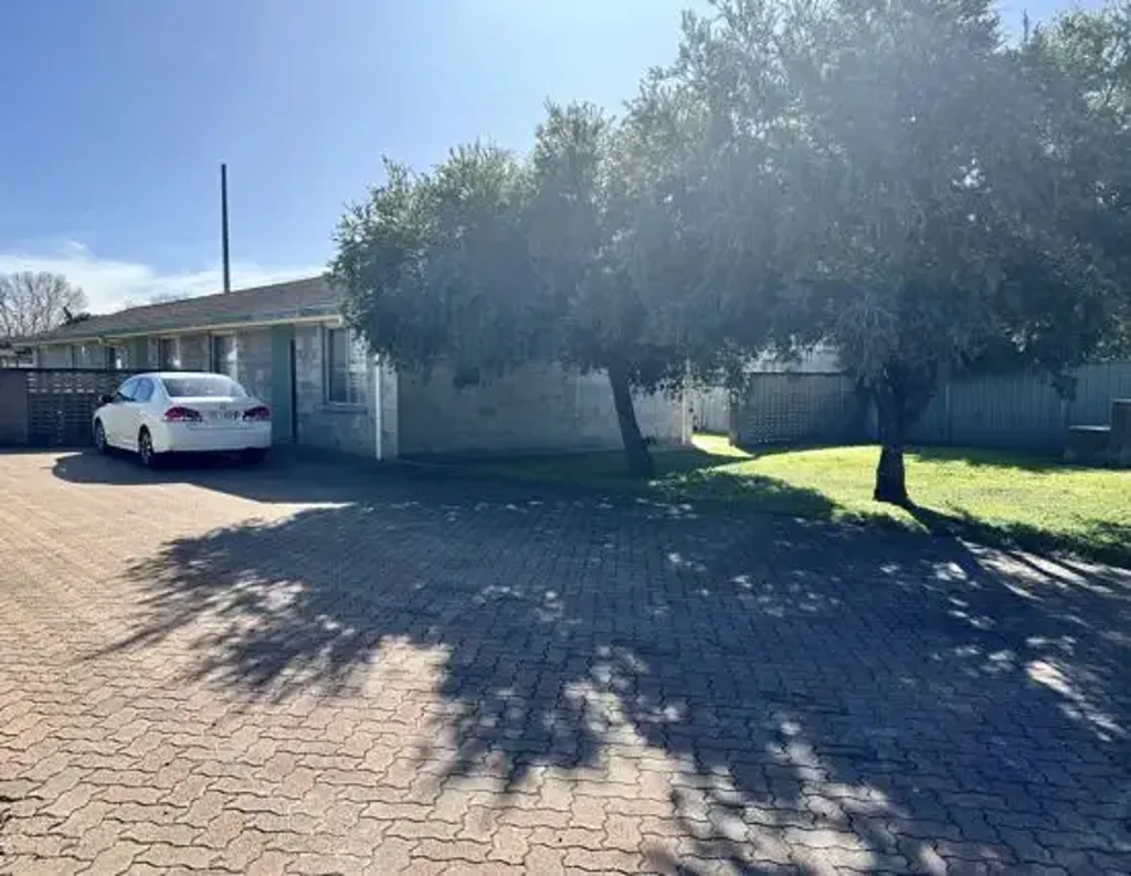 North Dubbo - Tidy 2 Bed Unit