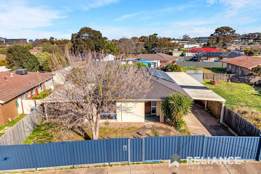Werribee 3બેડરૂમ Spacious Family Home or Investment Opportunity in a Prime Werribee Location