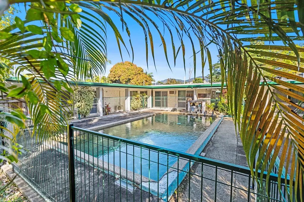 Edge Hill 1房  Stylish Garden-Level Living in the Heart of Prestigious Edge Hill