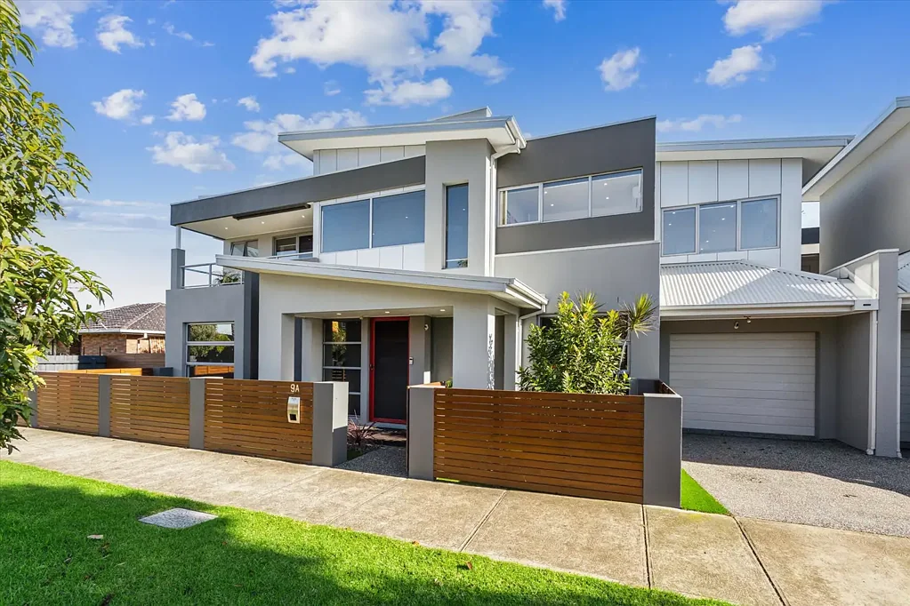 Altona 4 Bedroom Design Excellence Meets Bayside Living