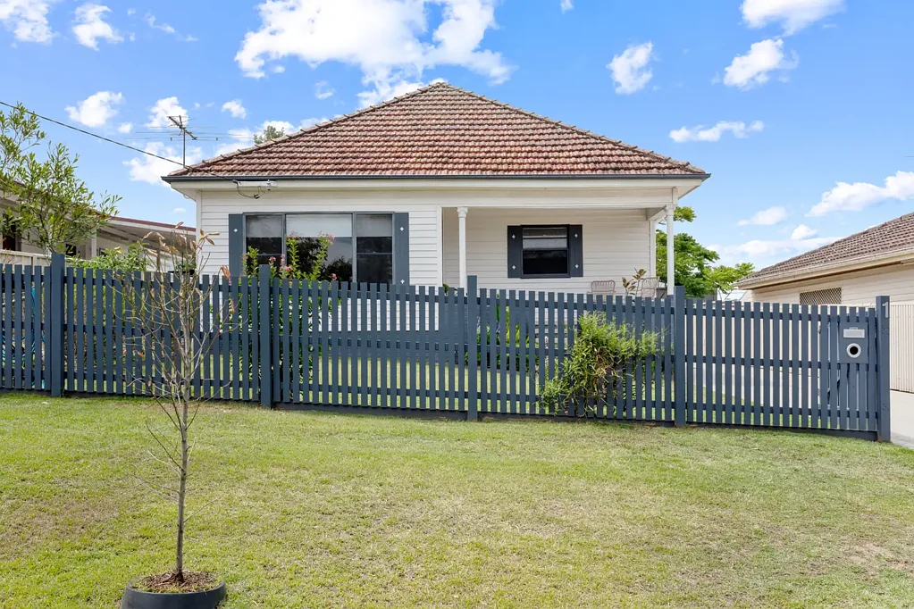 1 Second Avenue, Rutherford, NSW 2320