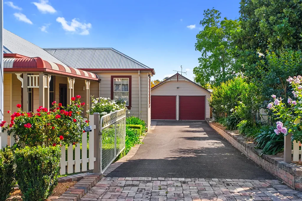 Wilberforce 5 Bedroom 'Beecroft' Federation Charm on a Spacious Block