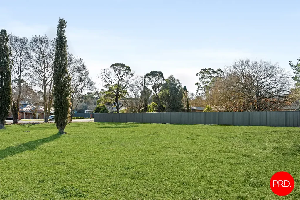 Kyneton Large Land on Wedge Street - Endless Potential