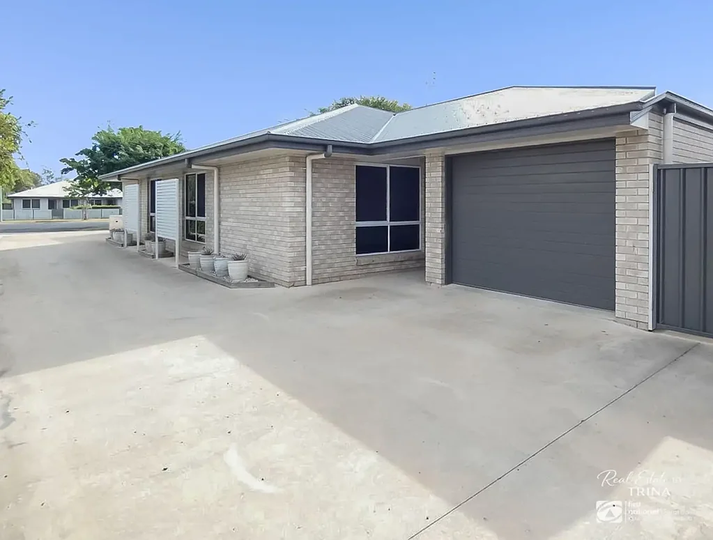 Chinchilla 3બેડરૂમ QUALITY BUILT, PRIME CBD LOCATION, INCOME READY OR MOVE IN LATER