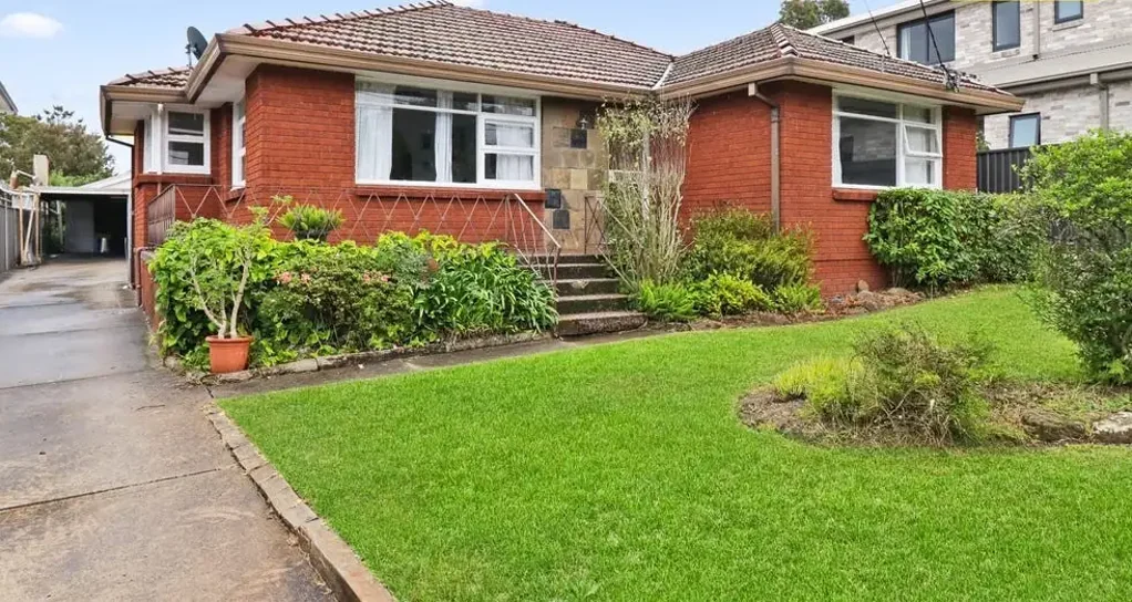 THREE BEDROOM HOUSE