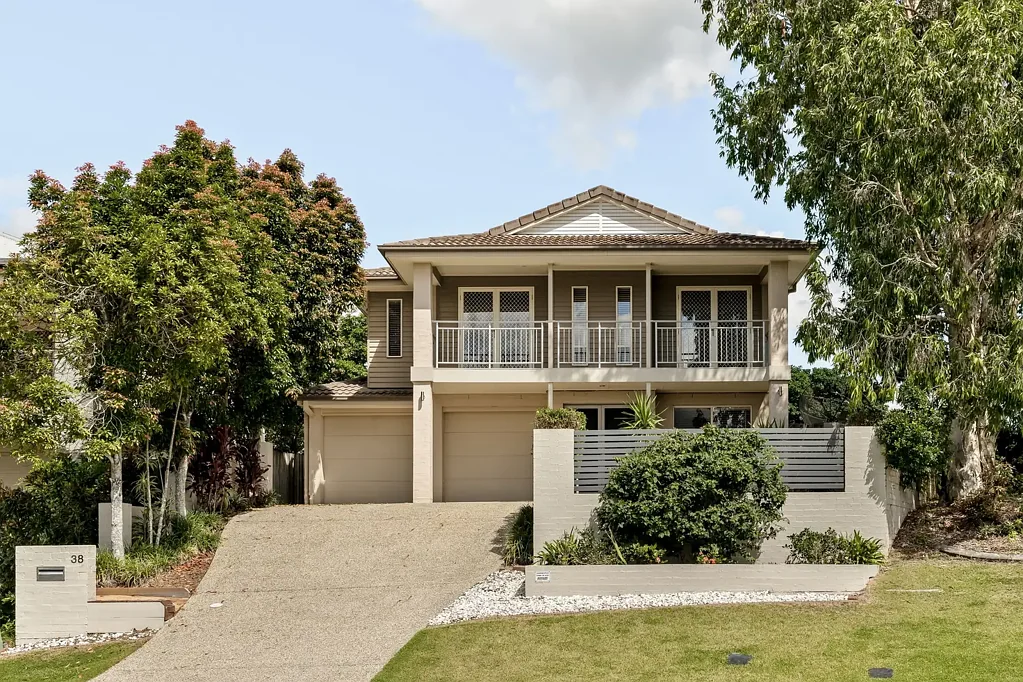 Spacious well-maintained family home in 'Blue Chip' position