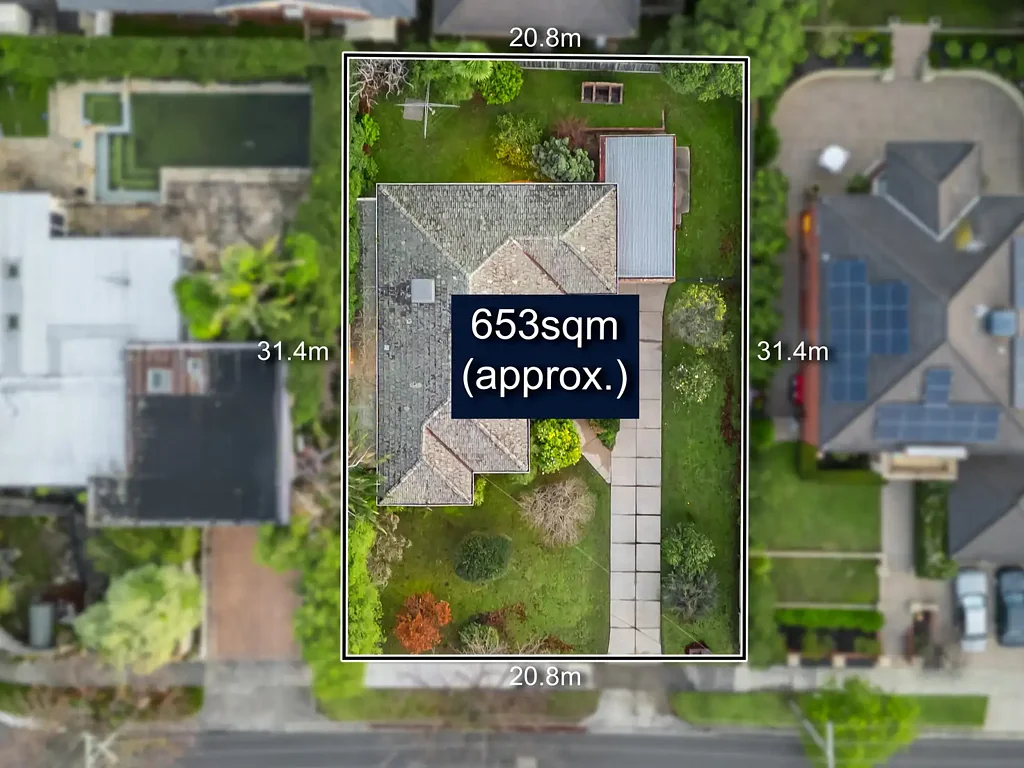 Templestowe Lower 3 Slaapkamer Flexible Family Living with Future Potential on 653sqm in a Prime Lifestyle Location
