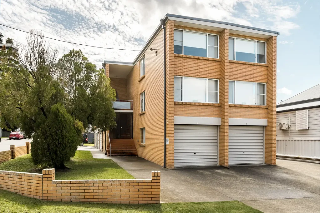 Tidy Two Bedroom Unit - NEW PAINT & CARPET!