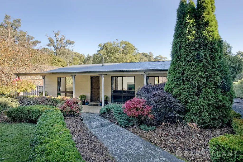121 Emerald-Monbulk Road, Emerald, VIC 3782