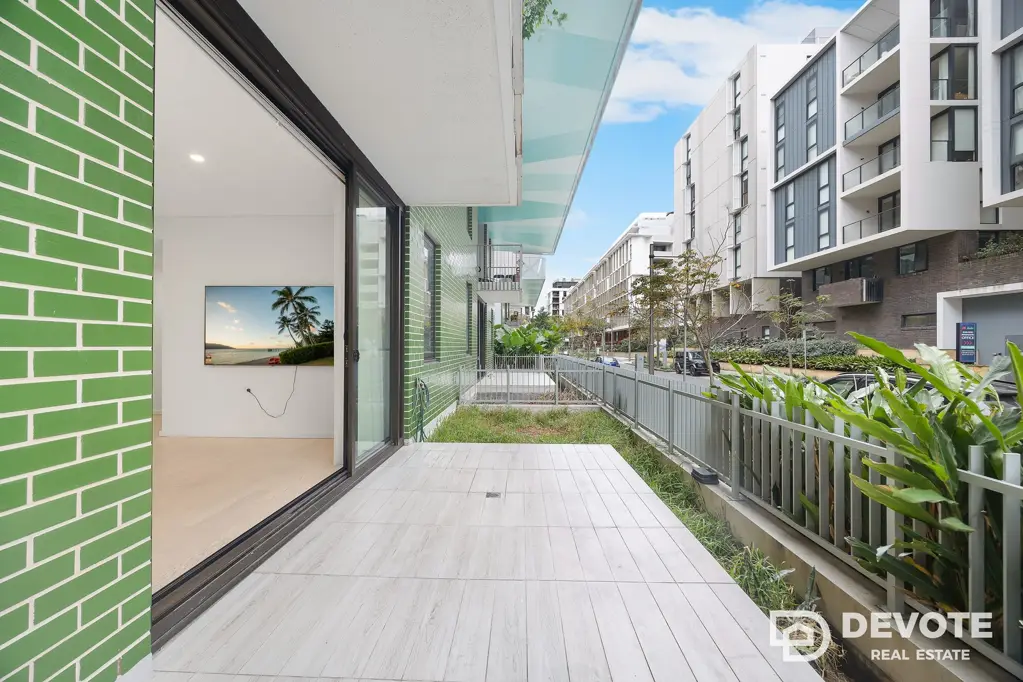 Zetland 2 Bedroom Rare North-East Facing Garden Apartment with 34sqm Courtyard in Prime Green Square Location