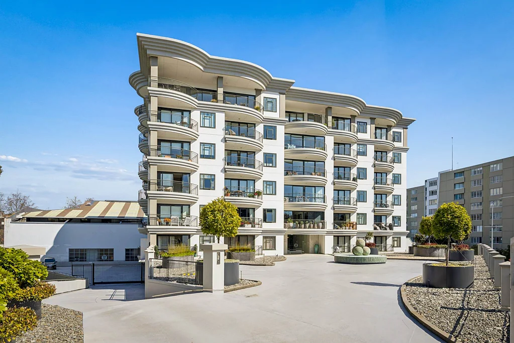 Parnell 2 Bedroom Harbour Views, Parnell Lifestyle