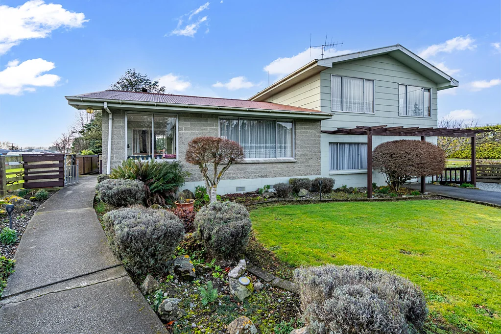 Riversdale 4침실 Three Quarter-Acre Titles – One Smart Move