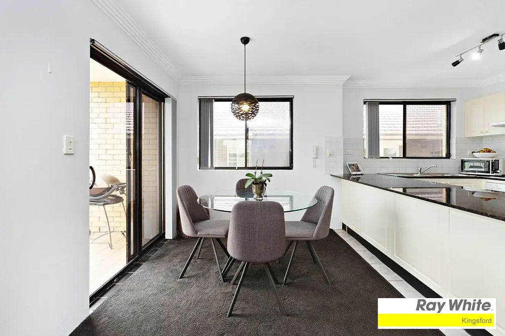 OVERSIZED TWO BEDROOM APARTMENT!