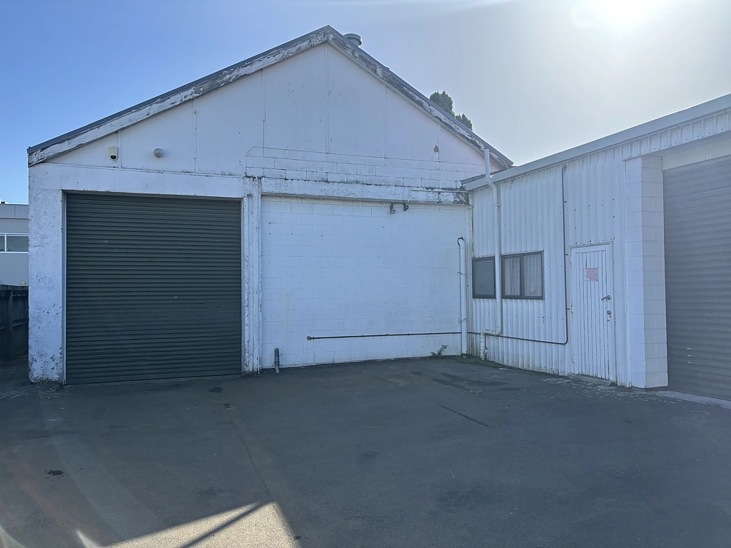 Palmerston North Central Affordable warehouse/storage space for lease
