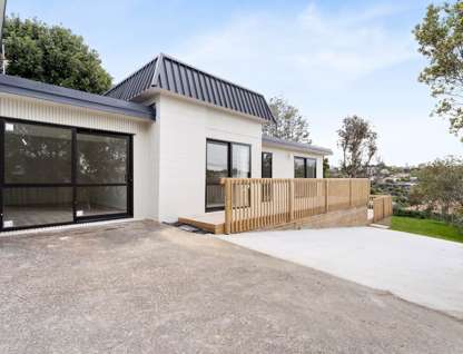 2/612 Beach Road, Browns Bay, North Shore City, Auckland, 3 Bedrooms, 1 Bathrooms, House