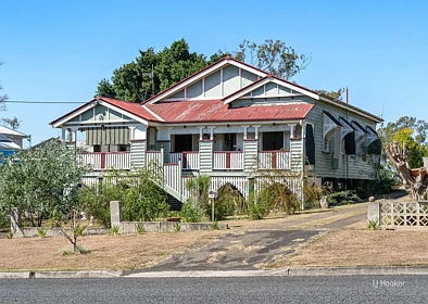 Toogoolawah 3침실 Where Heritage Craftsmanship Meets Contemporary Living