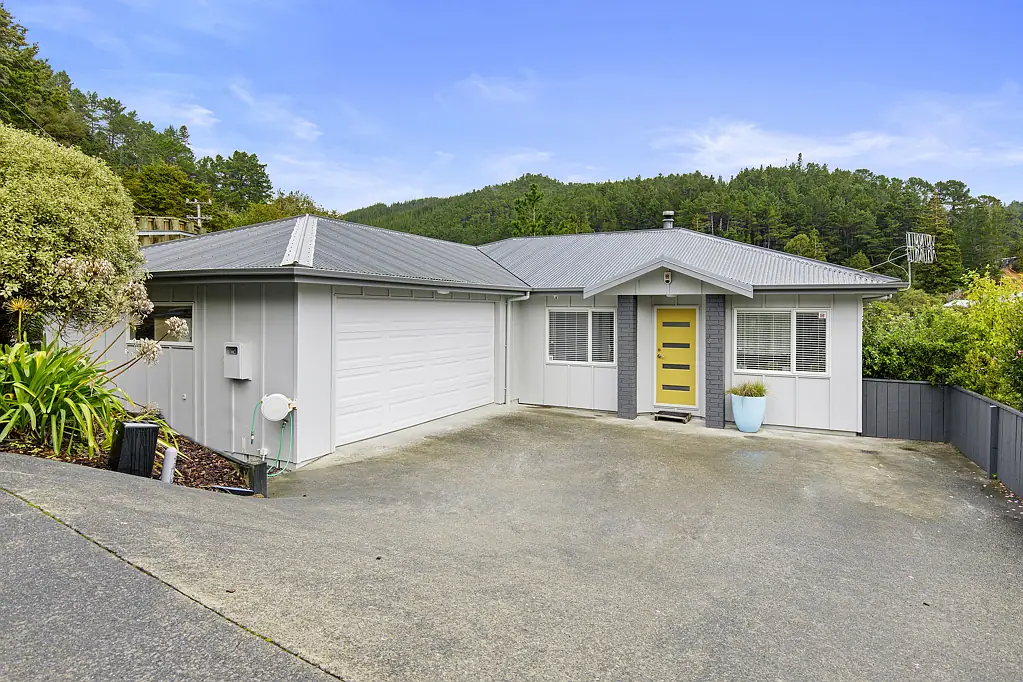 Pinehaven 3房  Immaculate living in the Heart of Pinehaven!