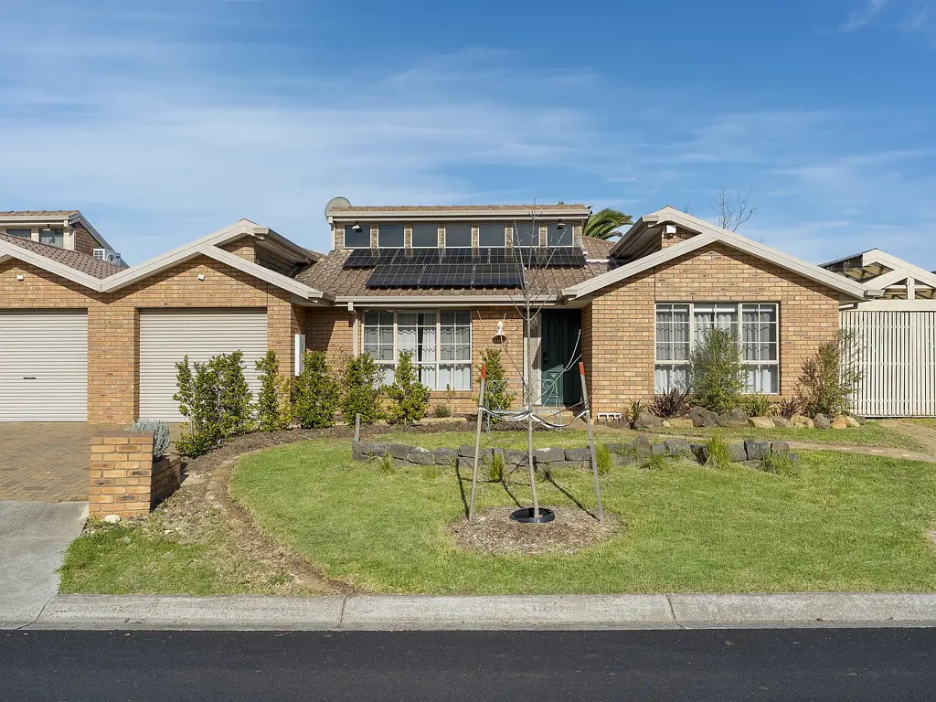 2/19 Delbridge Drive, Sydenham, VIC 3037