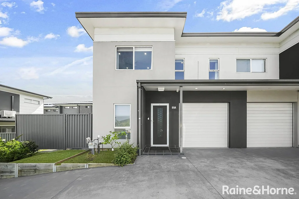 89A Mary Ann Drive, Glenfield, NSW 2167