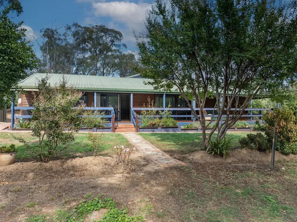 Lima East 3Kwarto 'Kameruka' - Your Peaceful Countryside Escape Awaits