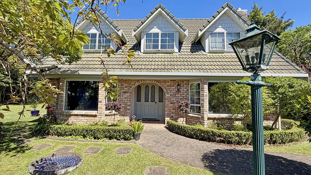 35 Ravenstone Place, Chatswood, North Shore City, Auckland