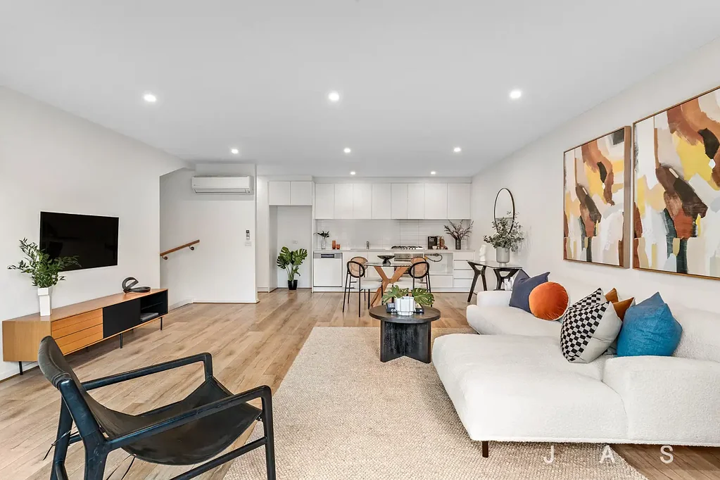 Yarraville 2બેડરૂમ Spacious, Sun-Drenched And Superbly Situated