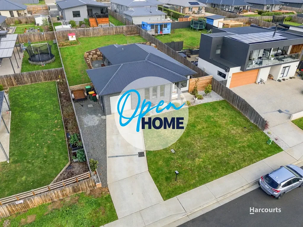Kingston 3Kwarto Mountain Views, Modern Style & Move In Ready