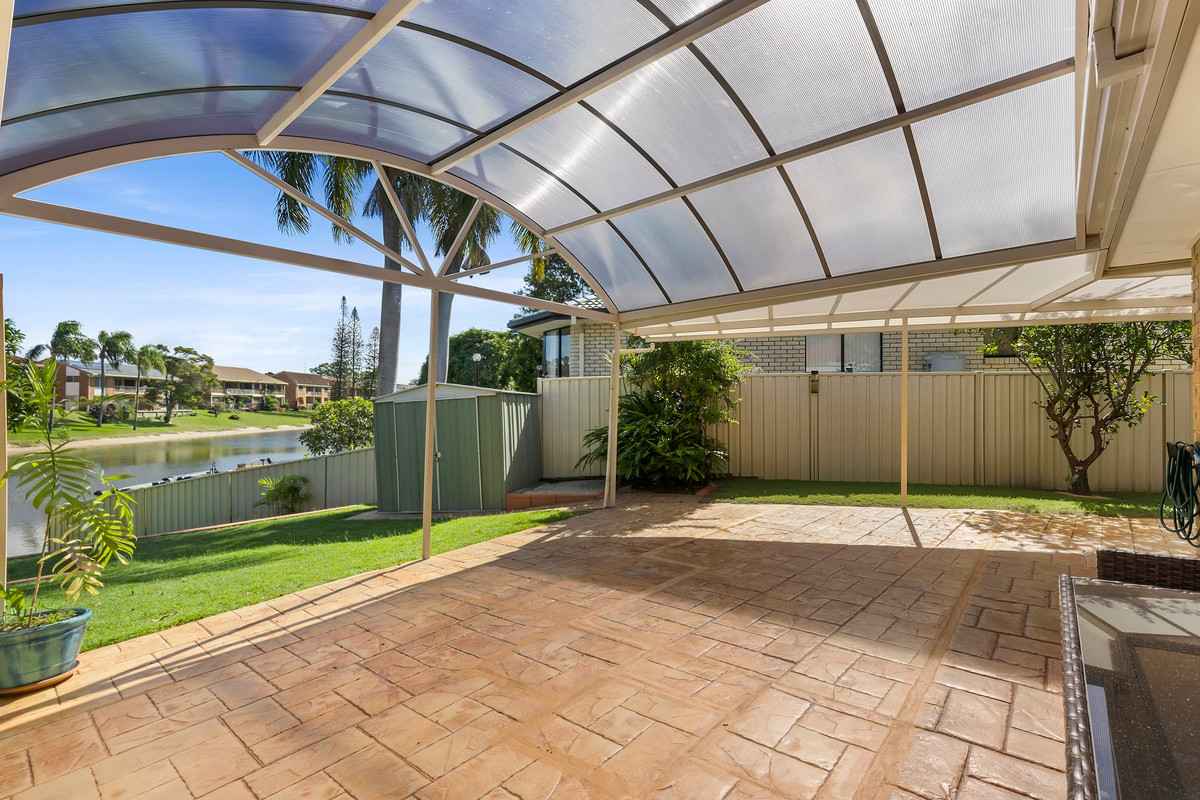 12 HELM CT, MERMAID WATERS QLD 4218, 0 Schlafzimmer, 0 Badezimmer, House