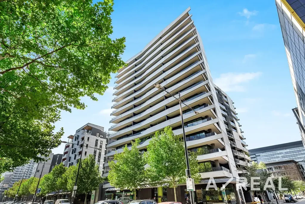 Furnished 3-Bedroom Apartment in the Heart of Docklands
