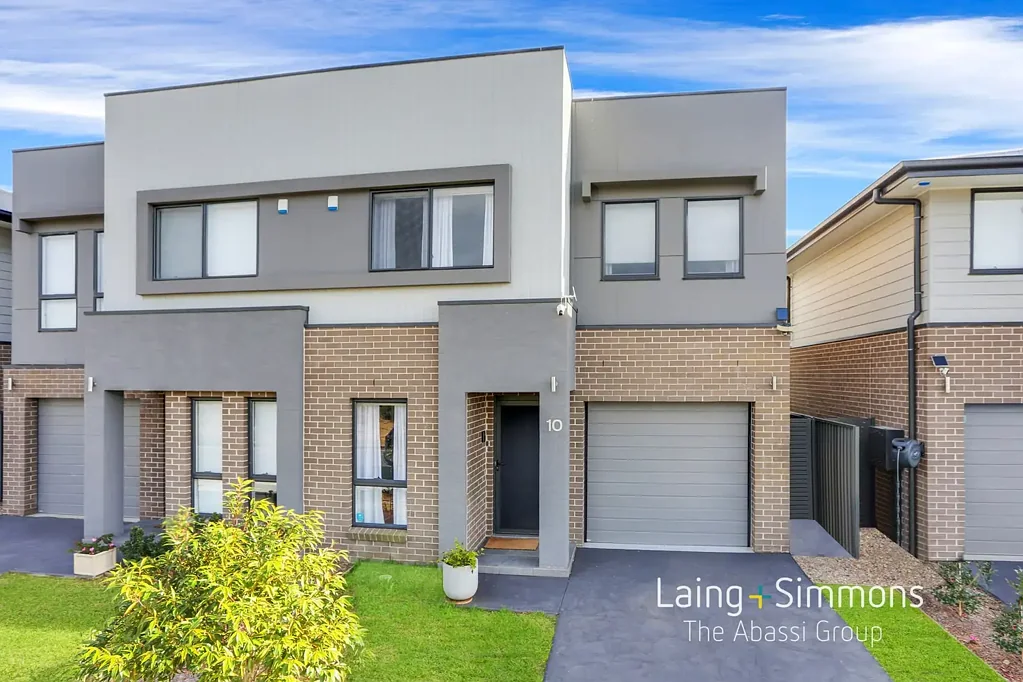 10 Colonel Lane, Jordan Springs, NSW 2747