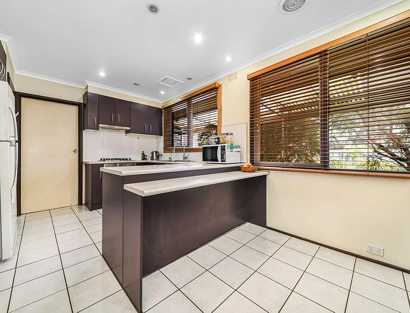 1828 Ferntree Gully Road, Ferntree Gully, East Melbourne, 3 Kuwarto, 1 Banyo, House