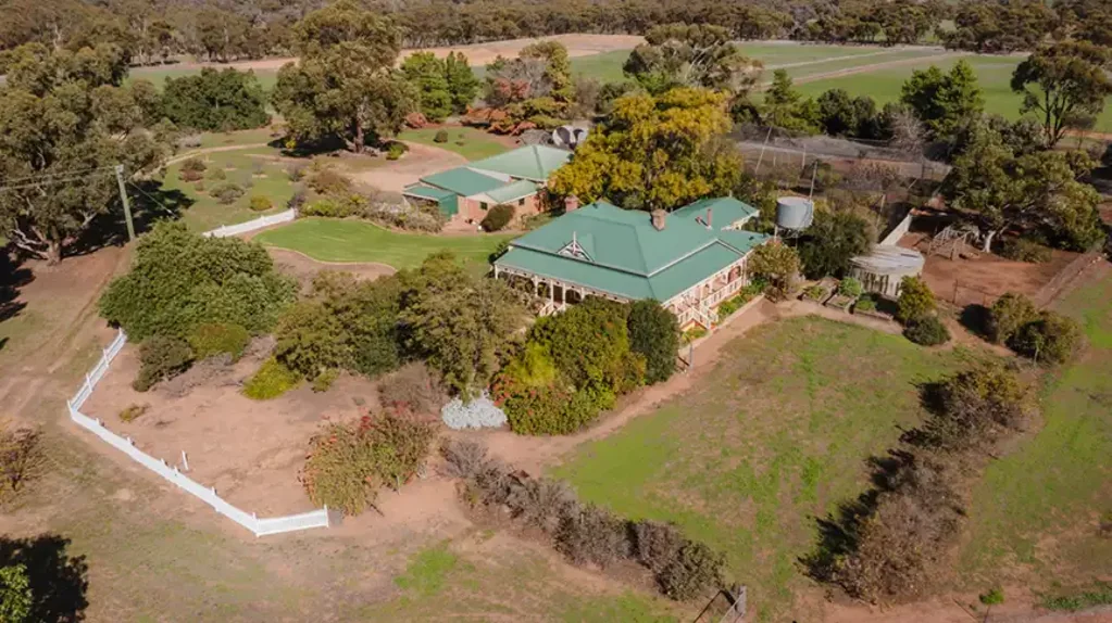 East Pingelly Move Up to Mourambine Elegance