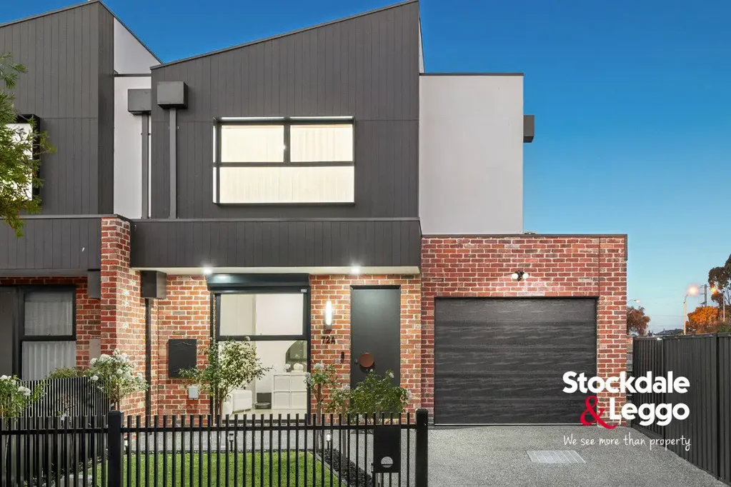 Glenroy 3 Bedroom ‘WOW’ Breathtaking on every Level.