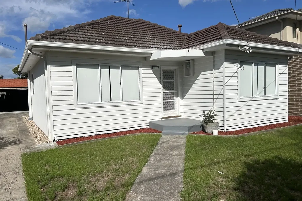 Perfect Spacious Family Home in Top Location - Renovated!