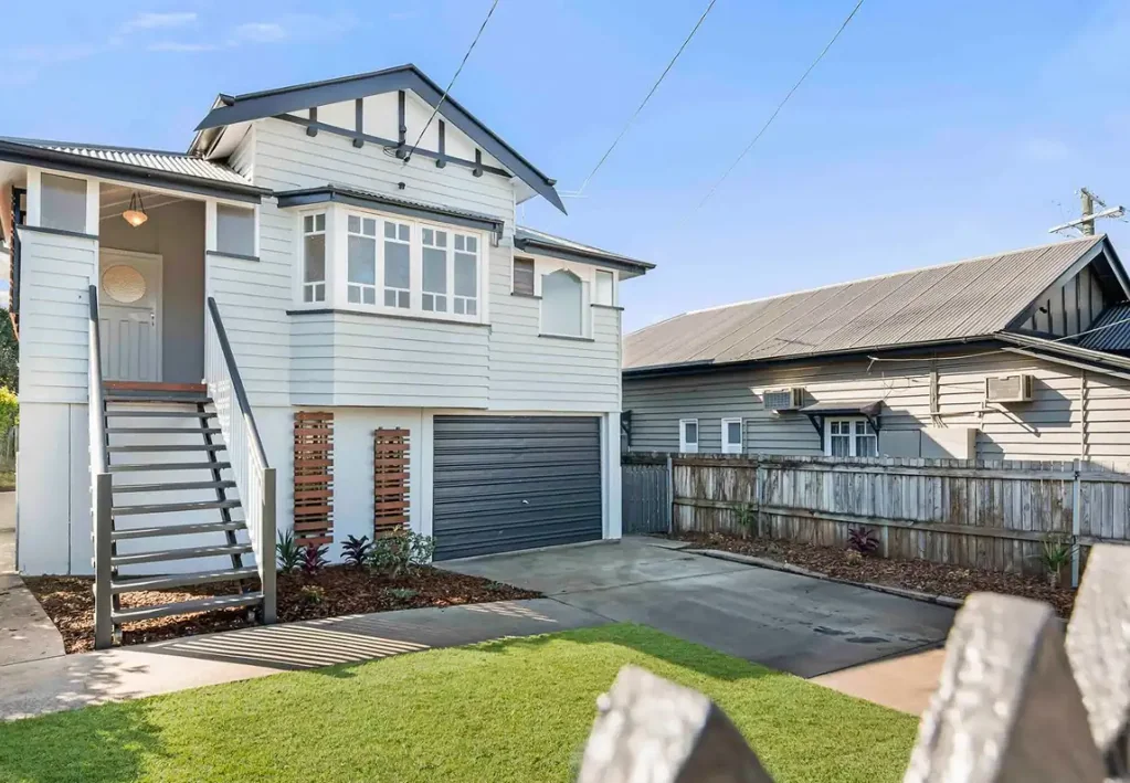 Charming Two-Bedroom Home in Convenient Grange Location!